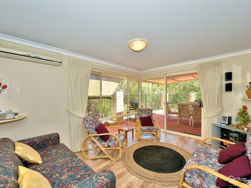 183 Oakmont Avenue, Meadow Springs WA 6210