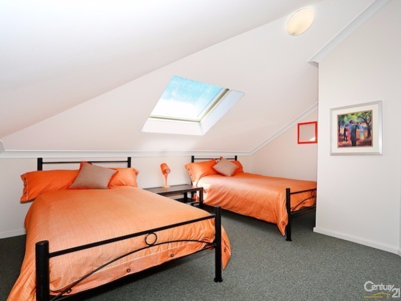 127 Leslie Street, Dudley Park WA 6210