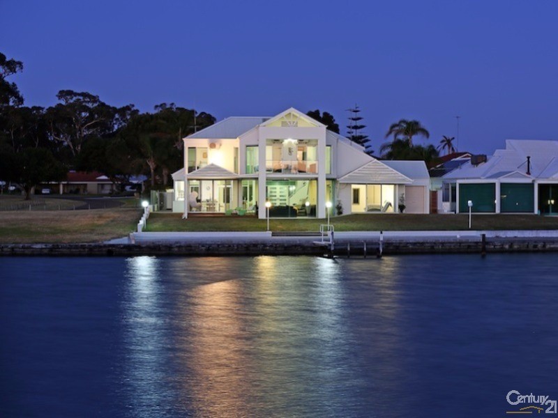 127 Leslie Street, Dudley Park WA 6210