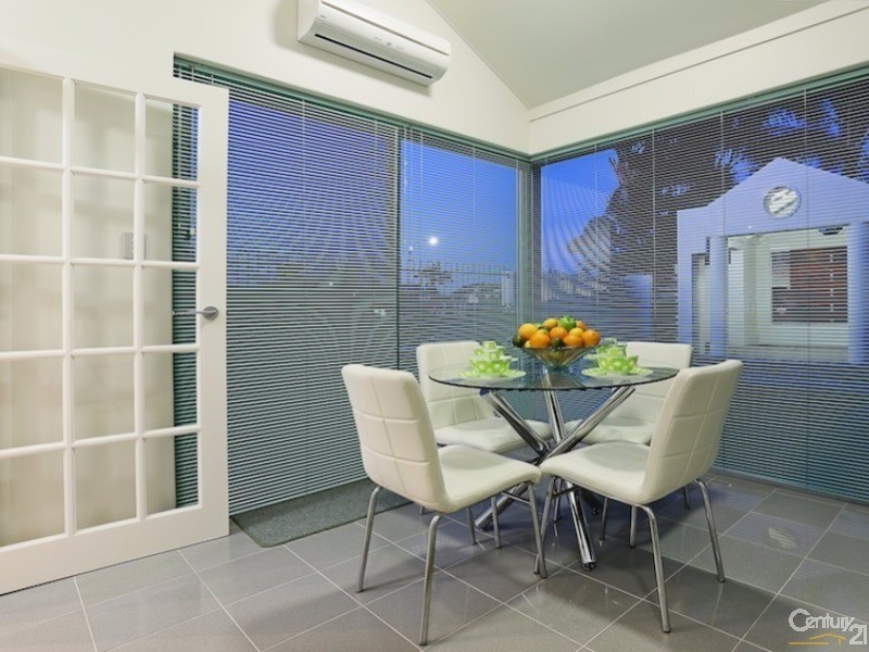 127 Leslie Street, Dudley Park WA 6210