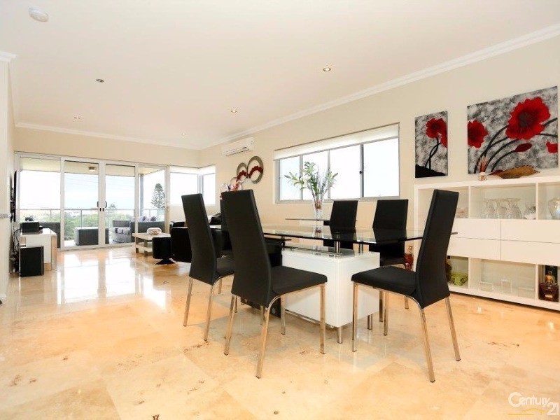 21B  Oversby Street, Halls Head WA 6210