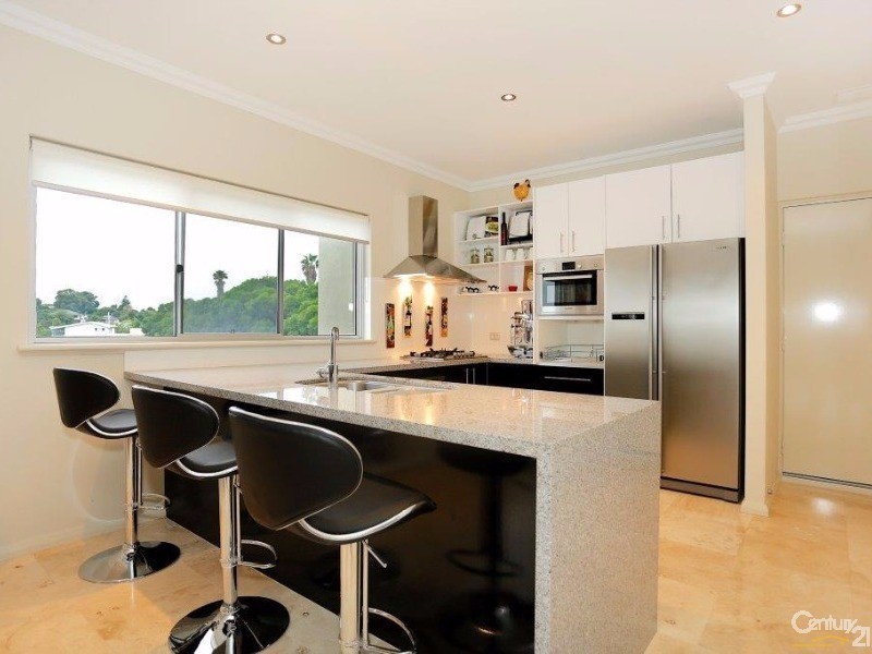 21B  Oversby Street, Halls Head WA 6210