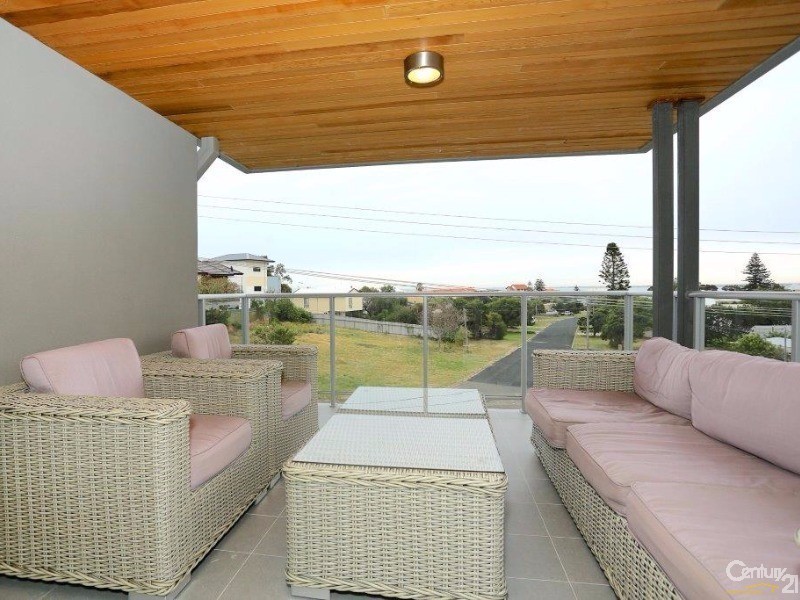 21B  Oversby Street, Halls Head WA 6210