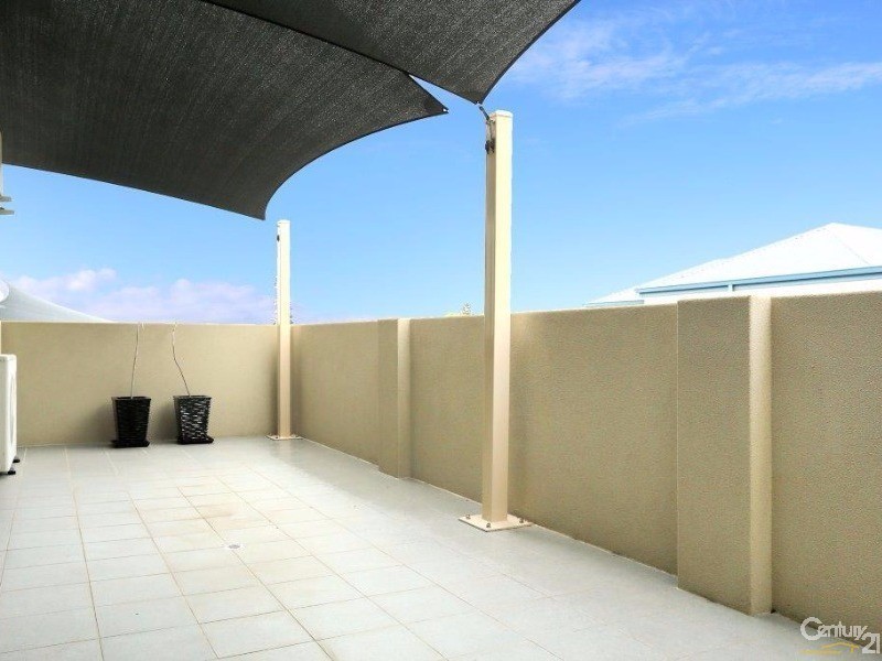 21B  Oversby Street, Halls Head WA 6210