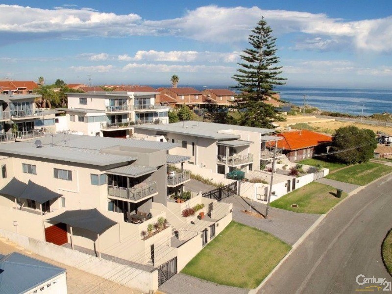 21B  Oversby Street, Halls Head WA 6210