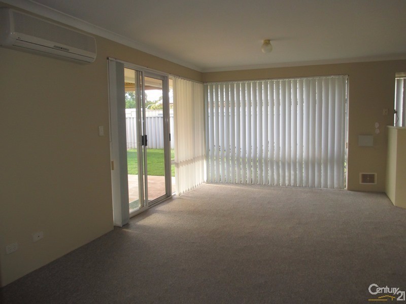 3 Sunningdale Chase, Meadow Springs WA 6210