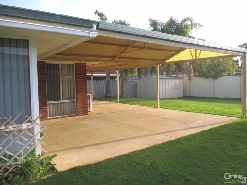 3 Sunningdale Chase, Meadow Springs WA 6210