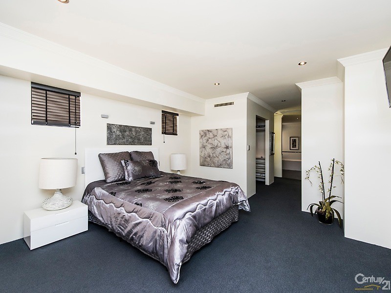 5 Waterlily Drive, Dudley Park WA 6210