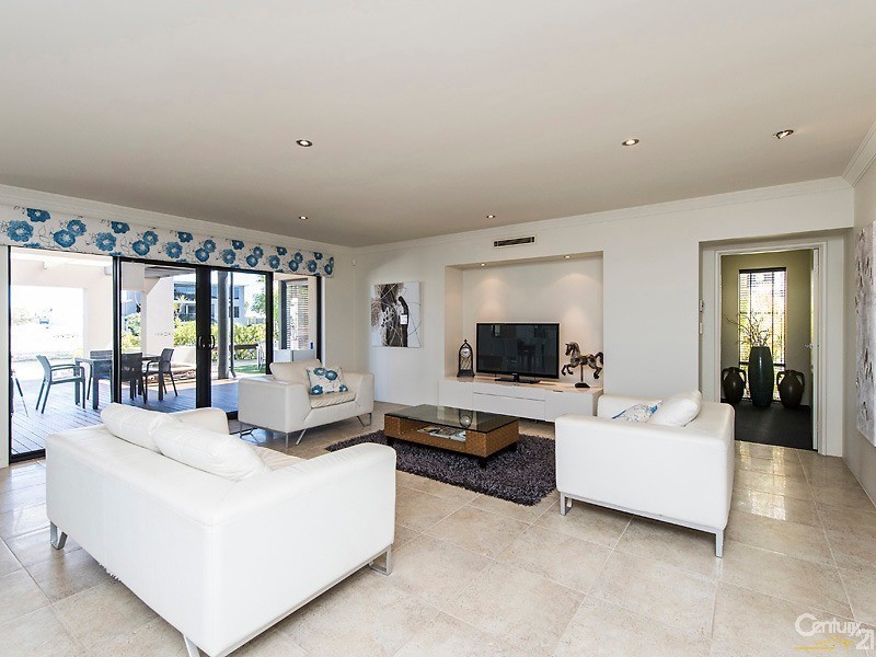 5 Waterlily Drive, Dudley Park WA 6210