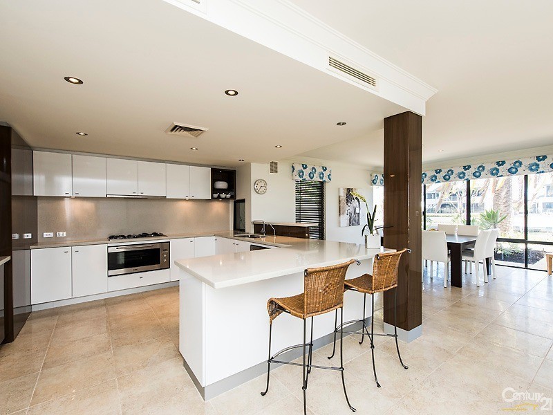 5 Waterlily Drive, Dudley Park WA 6210