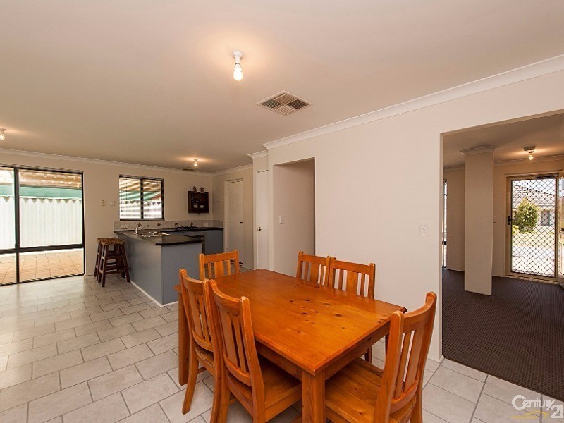 23 Dunster Way, Orelia WA 6167