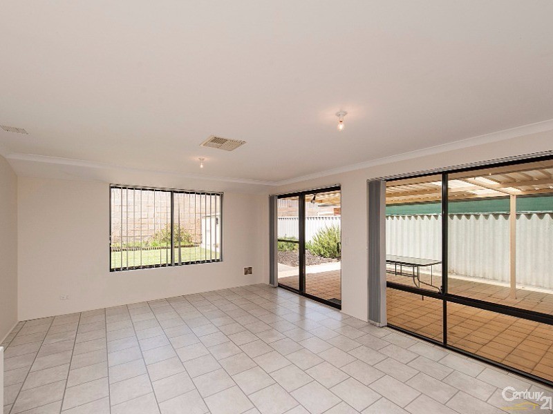 23 Dunster Way, Orelia WA 6167