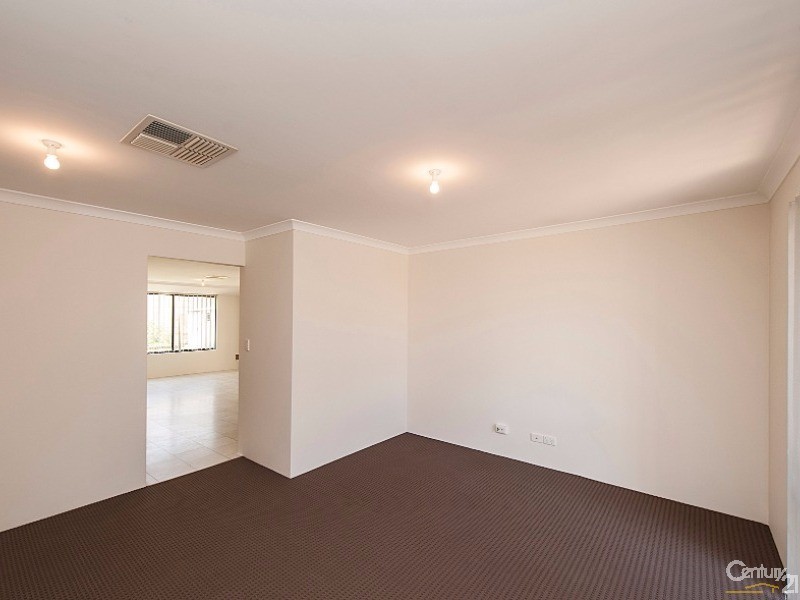 23 Dunster Way, Orelia WA 6167