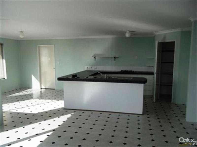 54 Ronsard Drive, San Remo WA 6210