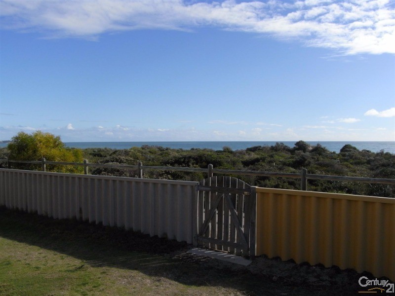 54 Ronsard Drive, San Remo WA 6210