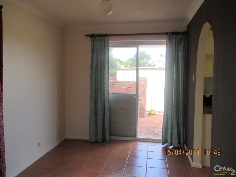 30 Scrivener Place, Halls Head WA 6210