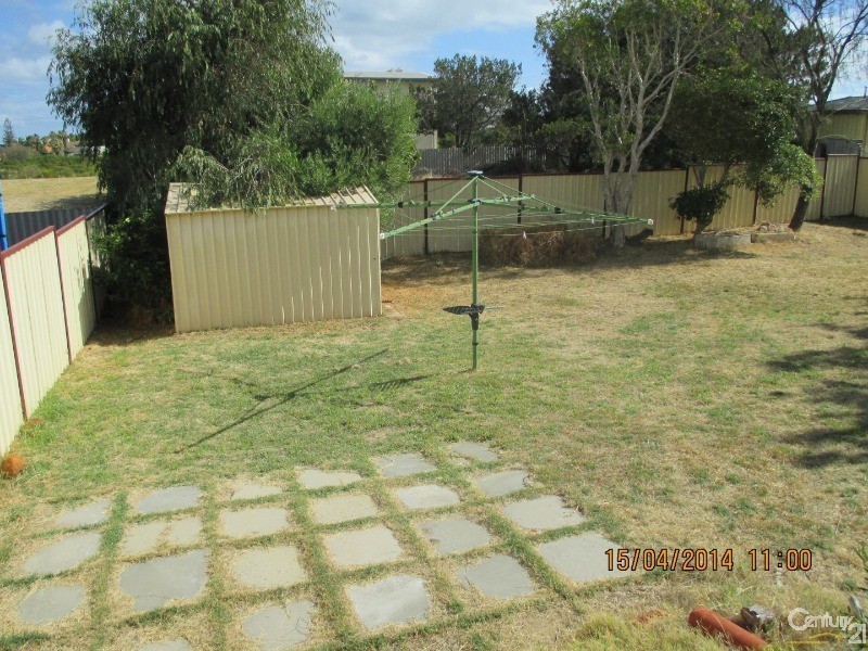 30 Scrivener Place, Halls Head WA 6210