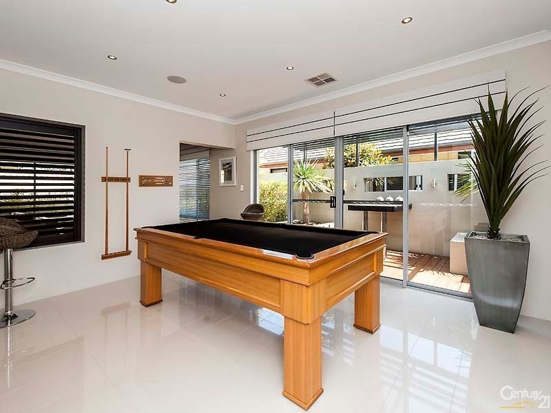 15 Jasper Way, Lakelands WA 6180