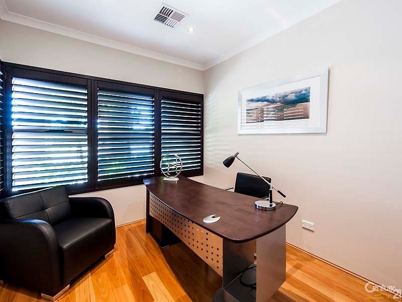 15 Jasper Way, Lakelands WA 6180