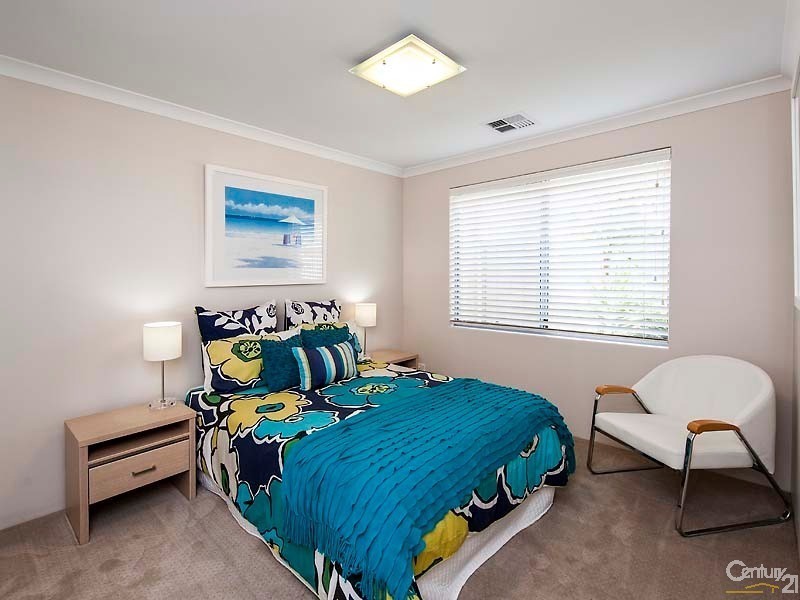 15 Jasper Way, Lakelands WA 6180