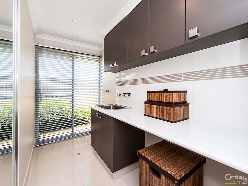 15 Jasper Way, Lakelands WA 6180