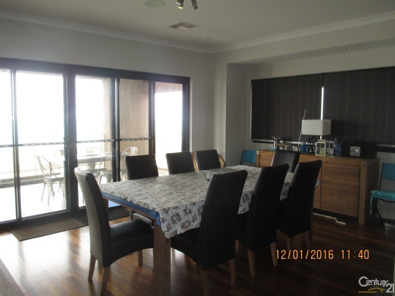 203 Ormsby Terrace, Silver Sands WA 6210