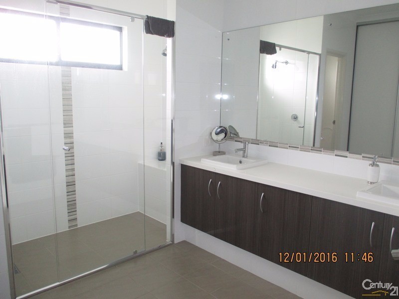 203 Ormsby Terrace, Silver Sands WA 6210