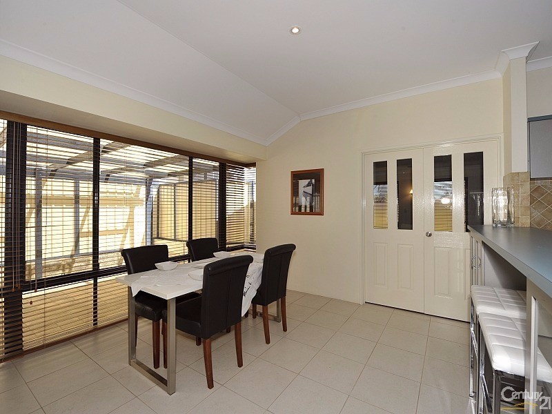 4A Sefton Court, Silver Sands WA 6210
