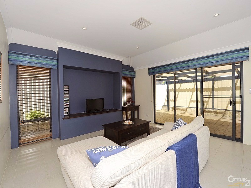 4A Sefton Court, Silver Sands WA 6210
