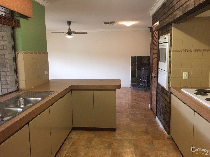 52 Glencoe Parade, Halls Head WA 6210
