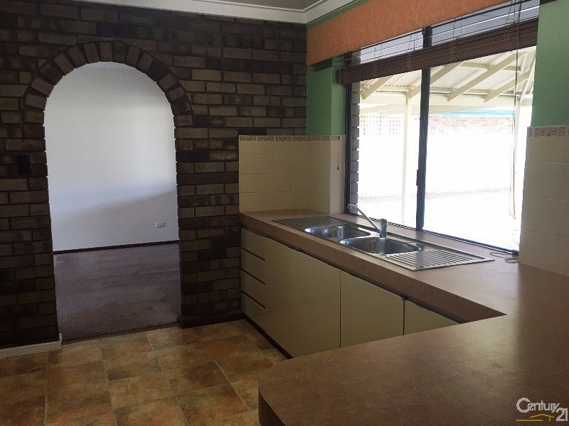 52 Glencoe Parade, Halls Head WA 6210