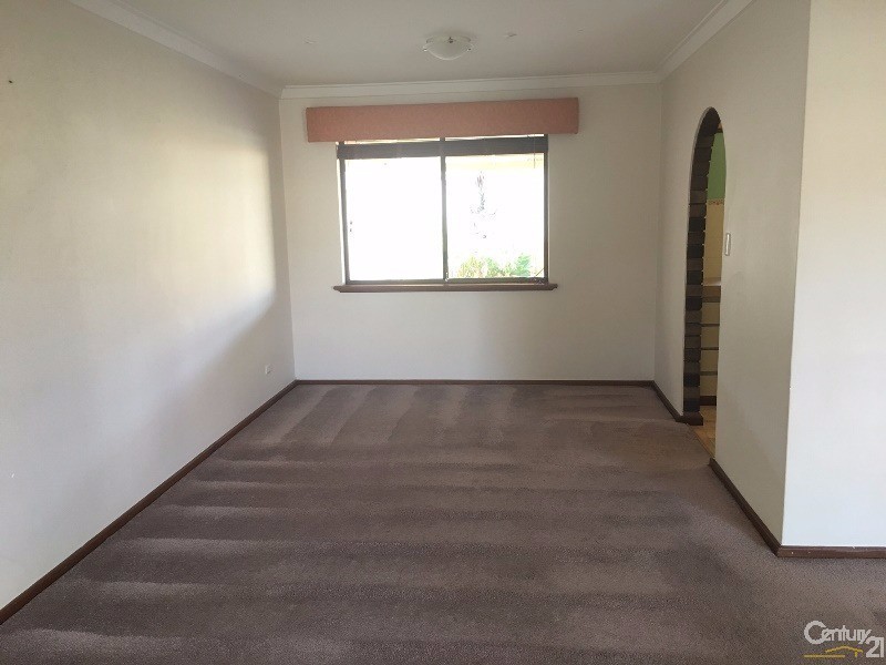 52 Glencoe Parade, Halls Head WA 6210