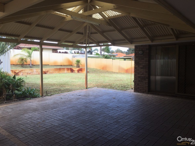 52 Glencoe Parade, Halls Head WA 6210