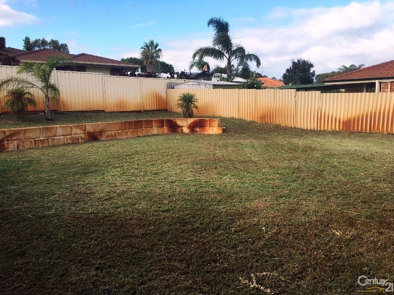 52 Glencoe Parade, Halls Head WA 6210