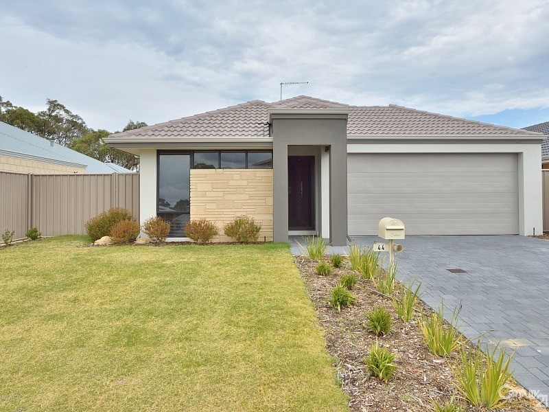 44 Willow Brook View, Meadow Springs WA 6210