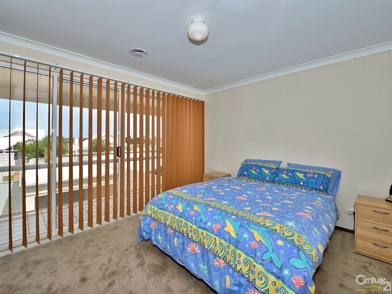 81 Waterside Drive, Dudley Park WA 6210