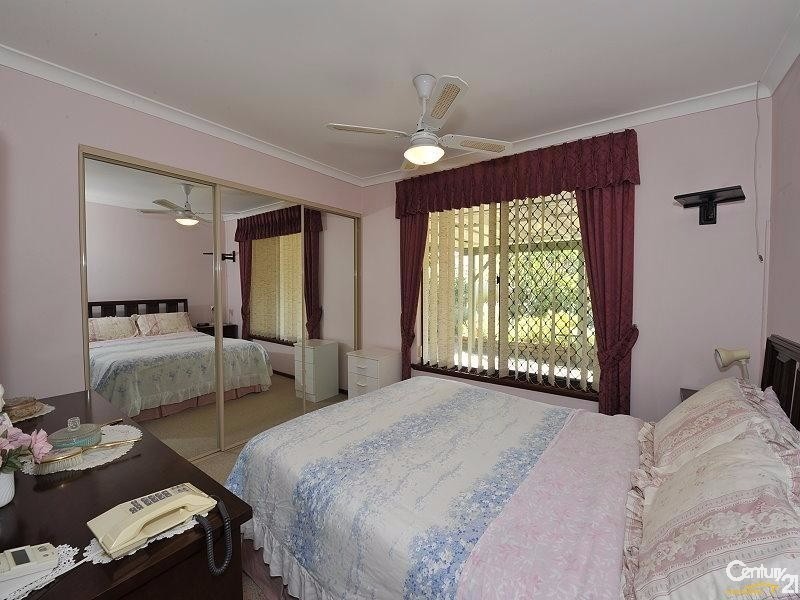 11 Denham Street, Dudley Park WA 6210