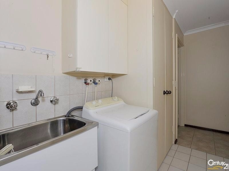 11 Denham Street, Dudley Park WA 6210