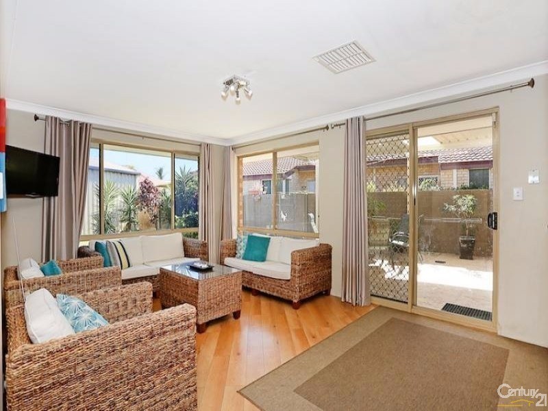 8 Pennington Gardens, Erskine WA 6210