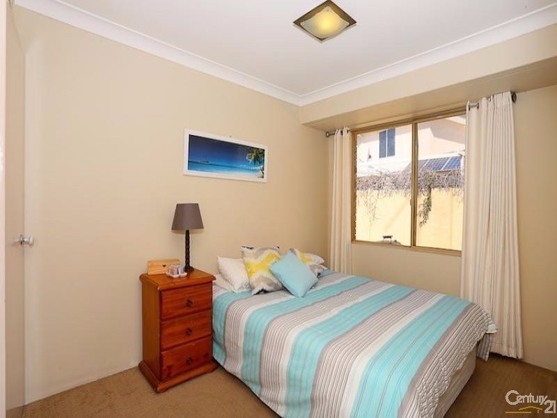 8 Pennington Gardens, Erskine WA 6210