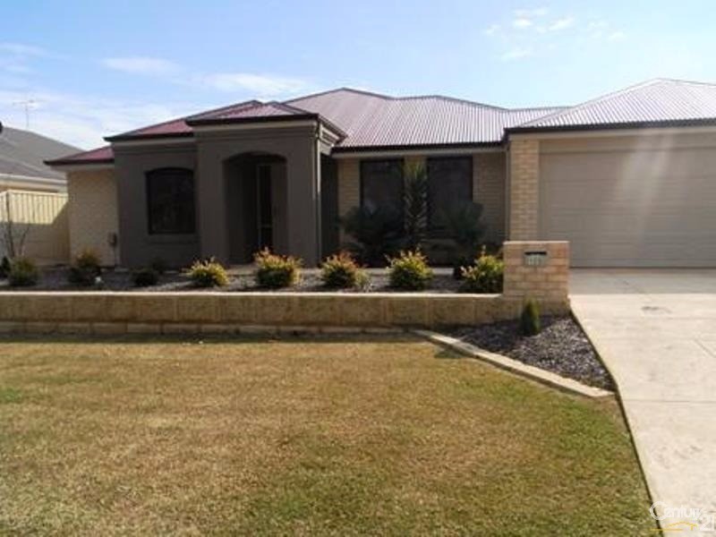 13 Malata Ridge, Lakelands WA 6180