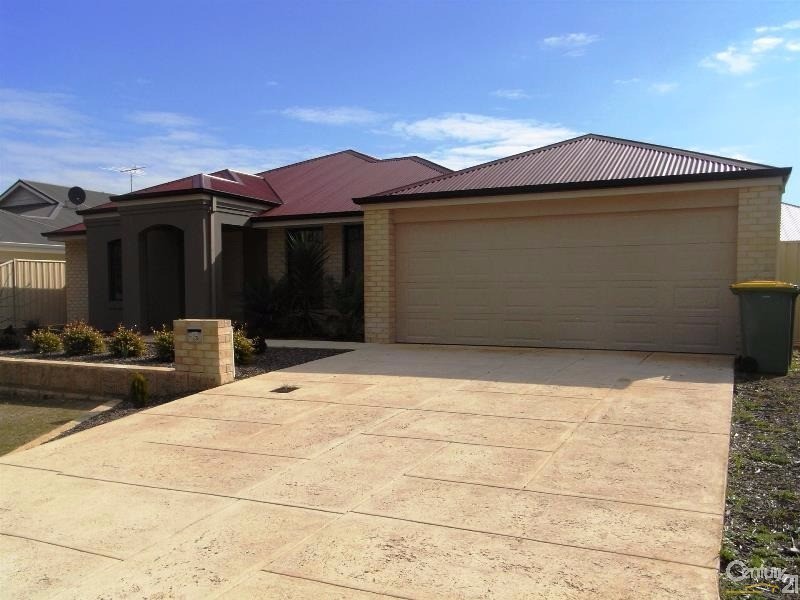 13 Malata Ridge, Lakelands WA 6180