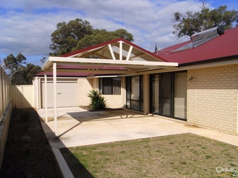 13 Malata Ridge, Lakelands WA 6180