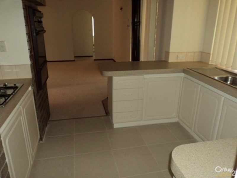 5 Kolan Close, Dudley Park WA 6210