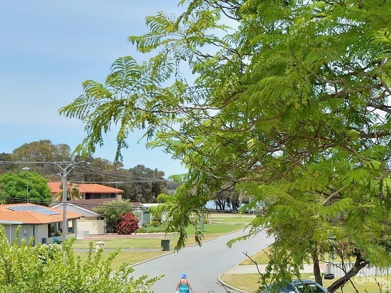 10 Mill Place, Dudley Park WA 6210