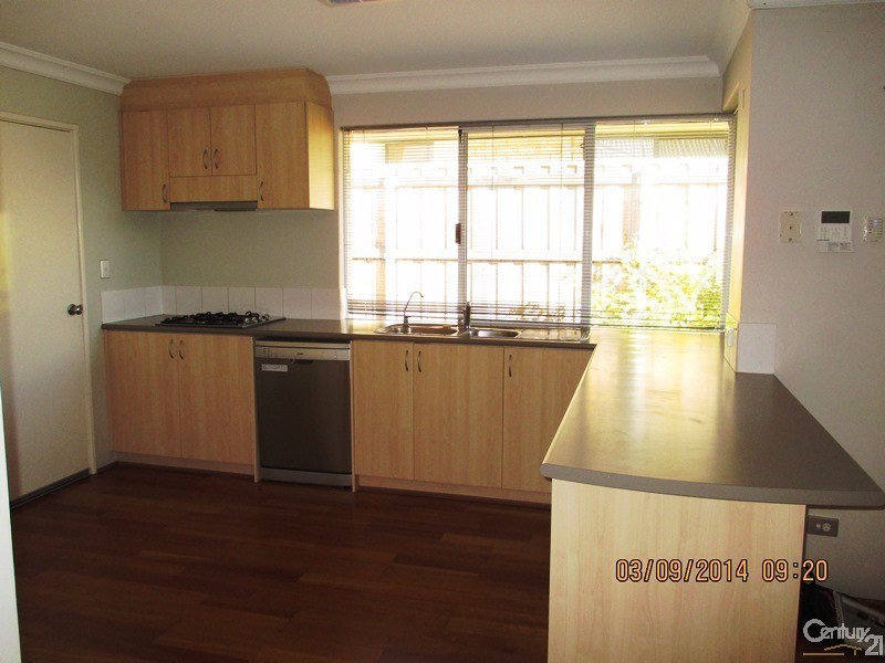 19 Grasshill Grange, Halls Head WA 6210