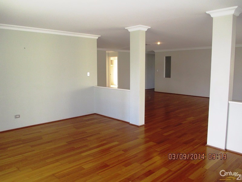 19 Grasshill Grange, Halls Head WA 6210