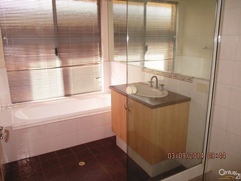 19 Grasshill Grange, Halls Head WA 6210