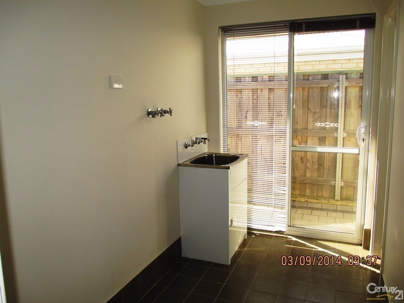 19 Grasshill Grange, Halls Head WA 6210