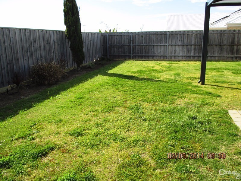 19 Grasshill Grange, Halls Head WA 6210